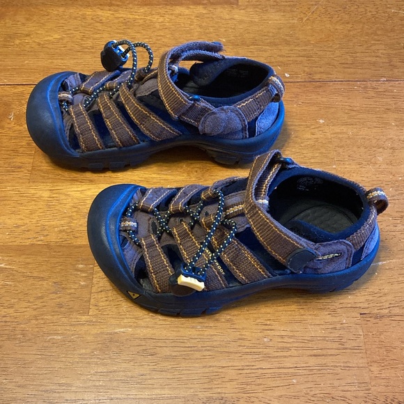Keen Kids Size 11 Newport H2 Sandals Shoes Waterproof Hiking Closed Toe Brown - Picture 6 of 9
